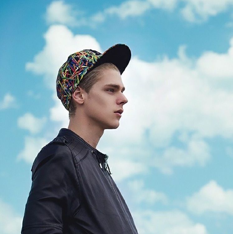 子潇代刷网（zzzz代刷网）