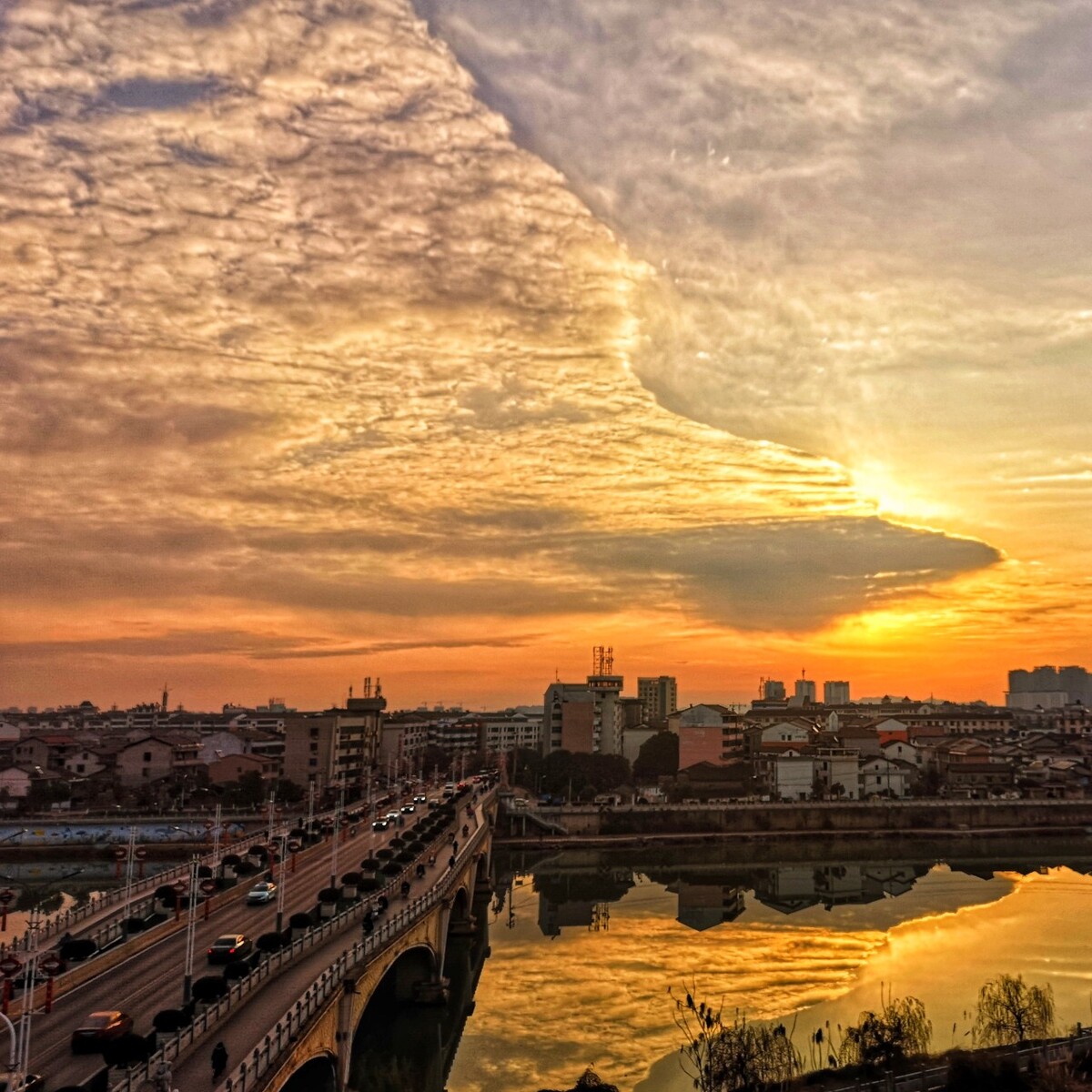 晨曦云_晨曦云海